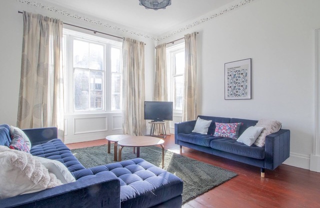 Pass the Keys | Victoria Road Queens Park View