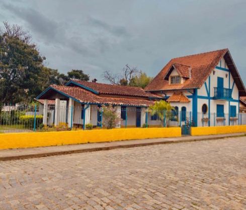 Passa Quatro- CASA INTEIRA RUSTICA para até 9 pessoas