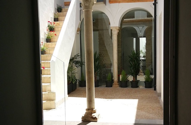 Patio de la Escalera, Santiago