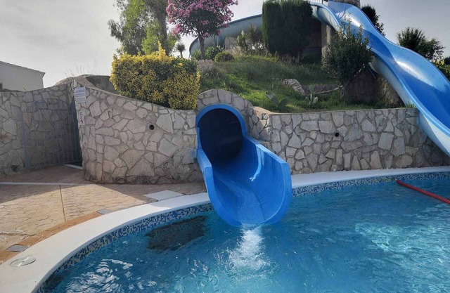 PEÑISMAR VACATION HOUSE - 100 METERS FROM THE BEACH - SPORTS COMPLEX AND SWIMMING POOL