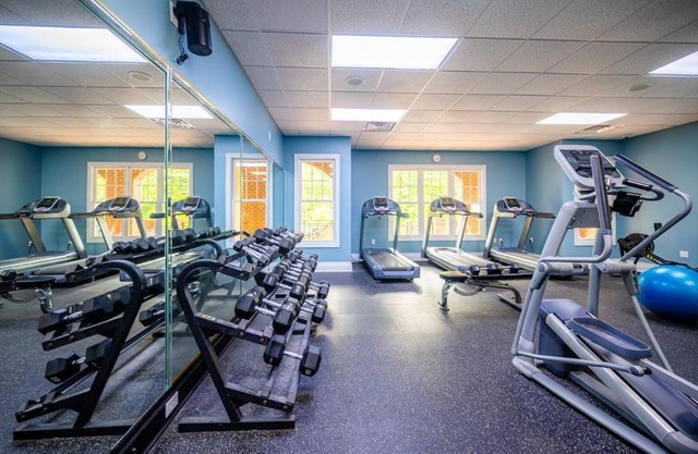 Peaceful 1BR with Patio and Gym