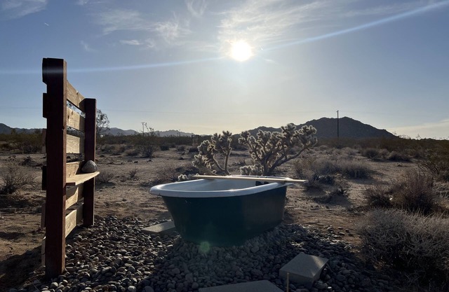 Peaceful 2 Bedroom High Desert Getaway on 5 acres!