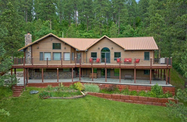 Peaceful Forest Park Lodge