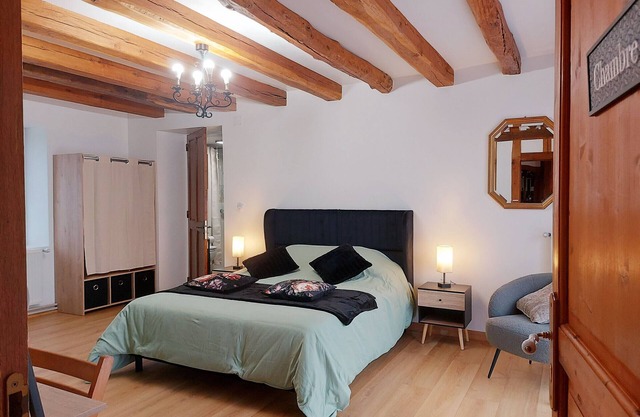 Peaceful guesthouse with garden in Châteaudun