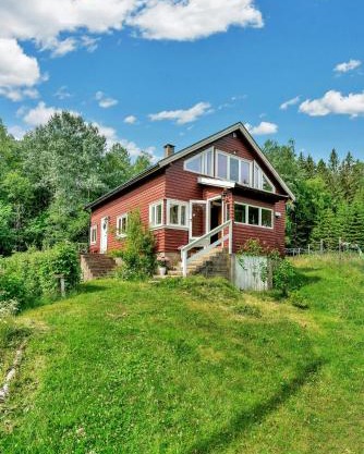 Peaceful Smallholding With Yoga Studio