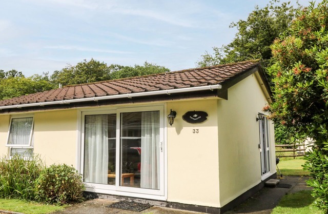 PEACEHAVEN, pet friendly, with a garden in Liskeard