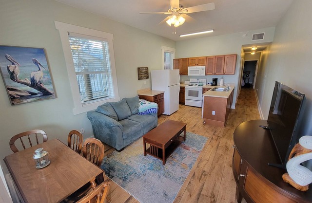 Pelican Point * 1st Floor * King Bed * 2 Bathrooms