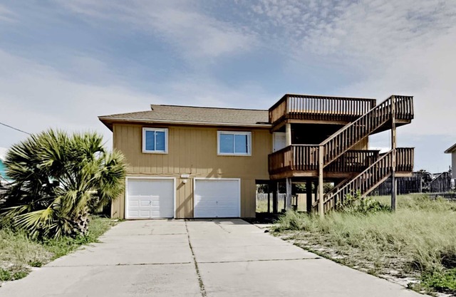 Pelican's Perch | Balcony, Grill, Amenities!