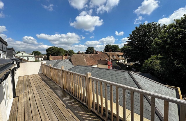 Penthouse | 360 Views | High Spec | Central | WIFI