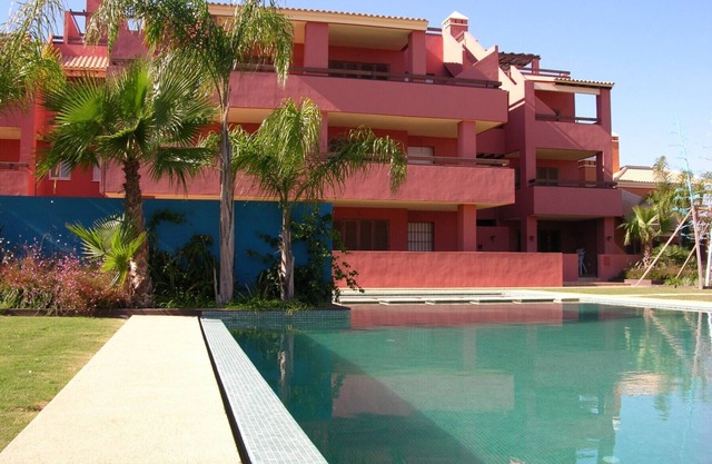 Penthouse apartment, chill out roof terrace, balcony, communal pool