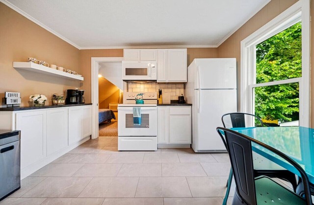 Perfect 2BD location in Saco with Free Parking