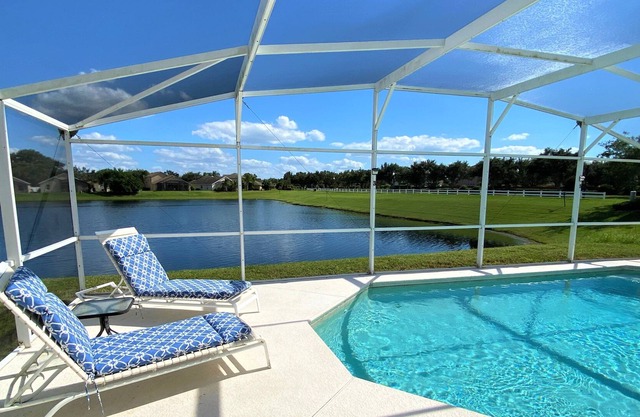 Perfect Large Gated Home w/ Pool Near Golf Course