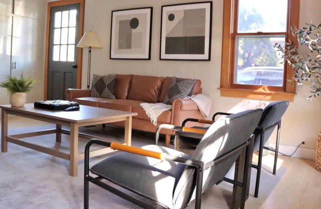 Pet and Family Friendly Cottage in a Quiet Neighborhood