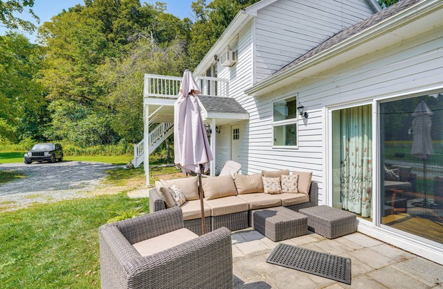 Pet-Friendly Berkshires Home: 1 Mi to New Lebanon
