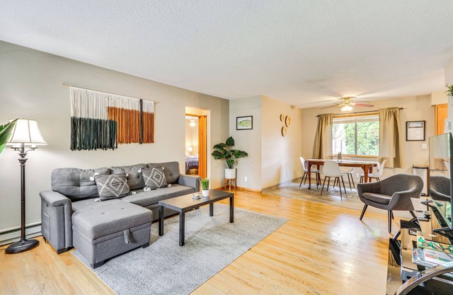 Pet-Friendly Gem w/Ping-Pong Table in Oregon!