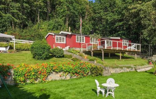 Pet Friendly Home In Mauseidvåg