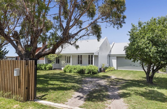 Pet friendly Riverside Retreat