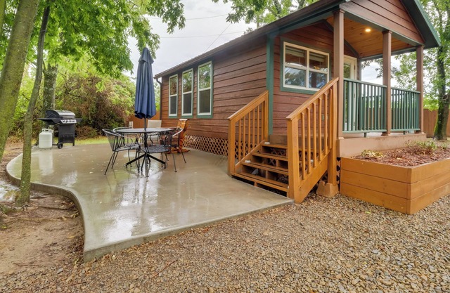 Pet-Friendly Sallisaw Studio w/ Furnished Patio!