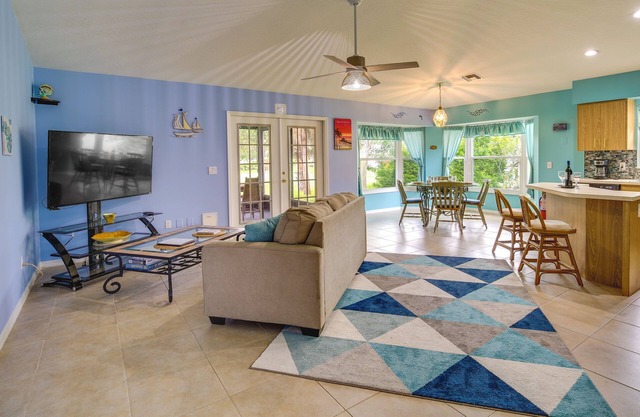 Pet-Friendly Sebastian Home: w/Porch + Lake View!