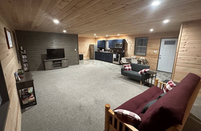 Pets welcome at this peaceful cabin with a view