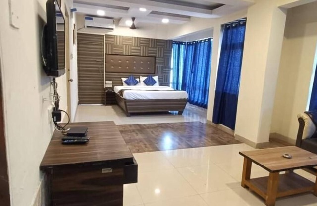 Pheonix By Glitz Hotels