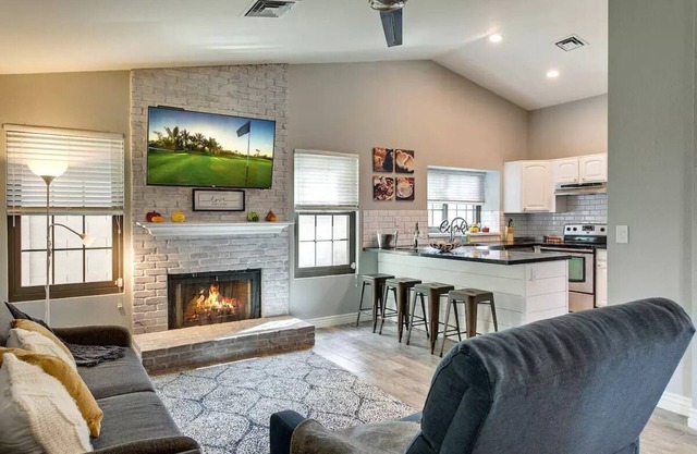 Phoenix/Ahwatukee Resort House w/Pool & Jacuzzi