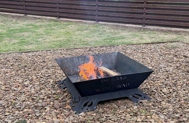 Pickleball Retreat in the Ozarks, minutes from Bentonville