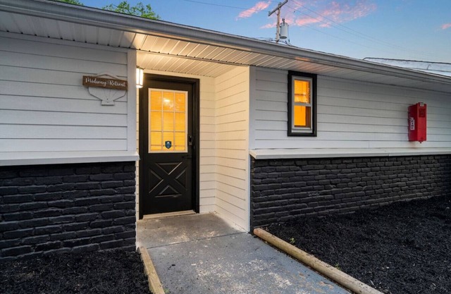 `Pier View Flat`–2 Full Beds NEW