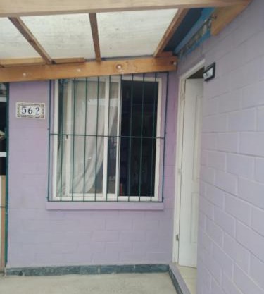 Pieza individual con baño privado en sector Puertas del mar