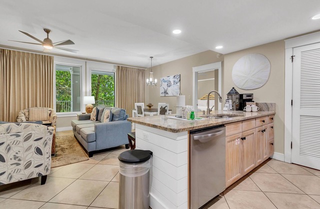 Pilot House-Village Charm: 2BR Condo in the heart of The Village of Baytowne Wharf at Sandestin Golf and Beach Resort!