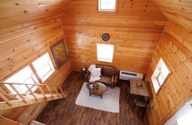 Pine Suite: Charming 1BR Log Cabin