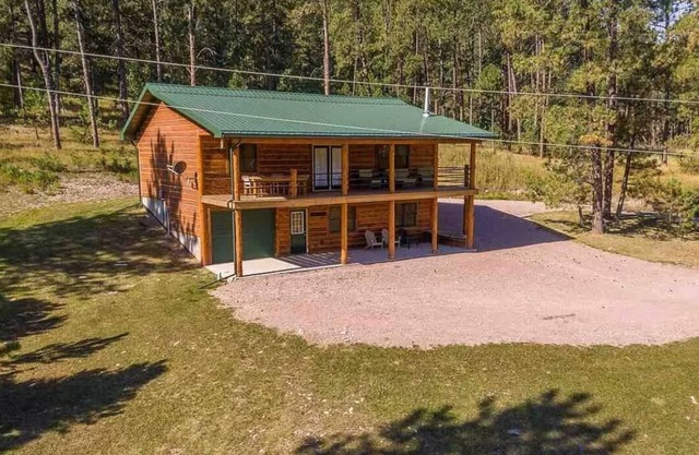 *Pinewoods Cabin* Secluded wilderness and wildlife