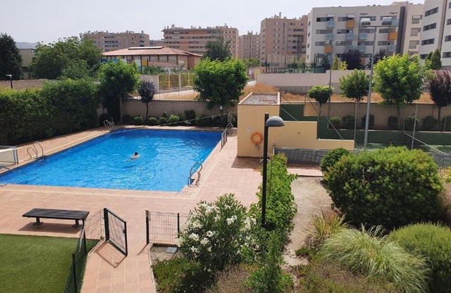 Piso centro de Granada junto al metro