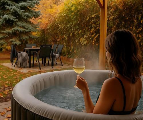 Play and Relax in Lake-Parkside Cozy Family Retreat - Jegenye Cottage