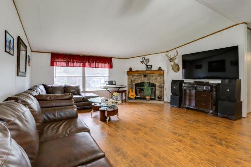 Play Games, Bike and Unwind Cleveland Family Home!