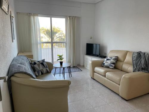 Plaza De Robles Vives