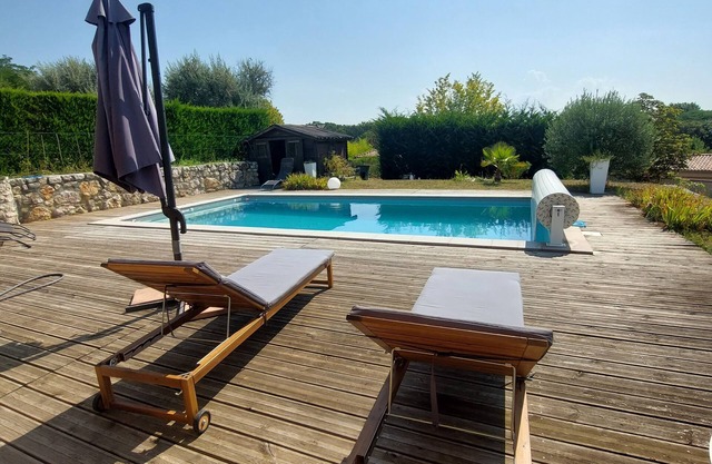 Pleasant contemporary house in Mondonville, near Toulouse and Airport.