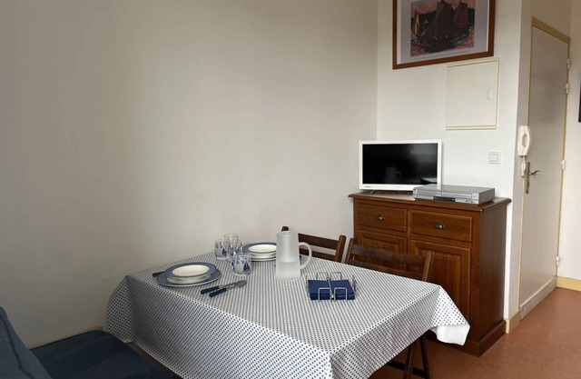 Pleasant T2 apartment in the center of Saint Cast for 2 people