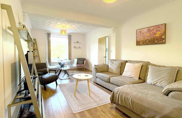 Pleasant View: Rhondda Valley by STAE-Homes