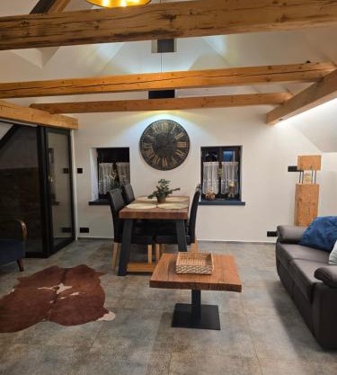 Podkrovní stylový mezonetový apartmán