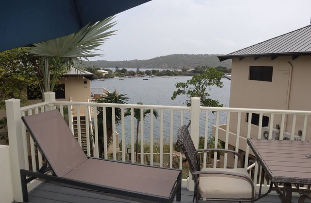 Point Pleasant Resort- Spacious Suite in Great location & Large, Shared deck!