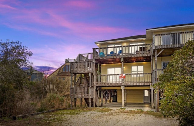 Points of View West, 3BR, 2BA Ocean & Sound Views Dog-Friendly