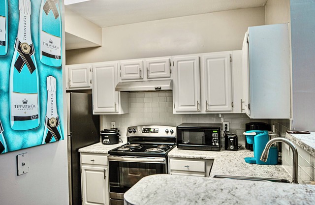 Pool, Gym, BBQ Grill, LUX, Near ZOO, Aquarium