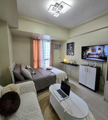 Pool view Studio with WiFi & Netflix , Avida Riala