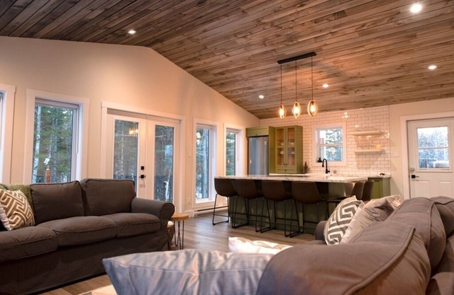 Poplar Retreat - with hot tub