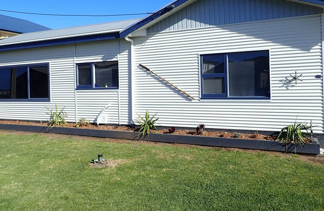 Port MacDonnell - Western Sea Views.