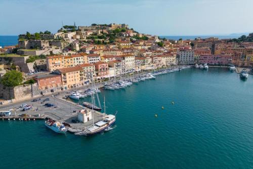 Portoferraio Old City Studio updated 2025