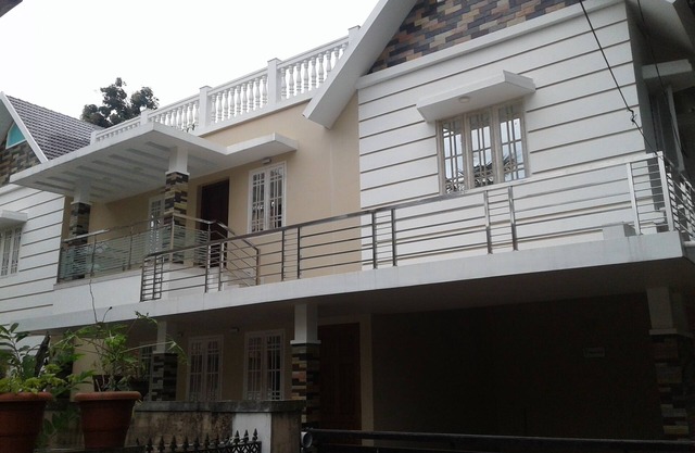 Posh home in a silent and calm residential area so close to city