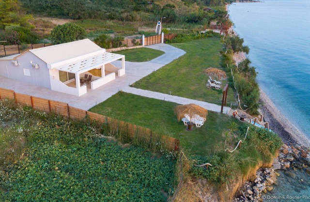 Potamakia Seaside Suite