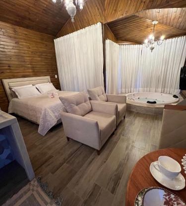 Pousada Alto Colina - Chalé Siriema